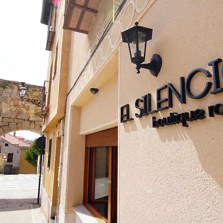 El silencio boutique room-2